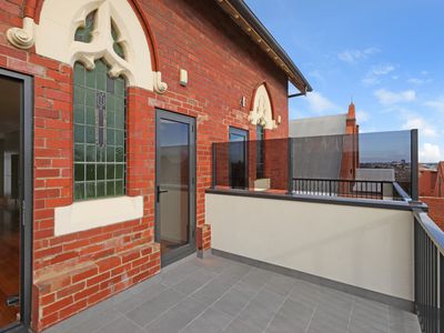 2 / 18 Rothwell Street, Ascot Vale