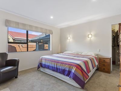 102 Chelsea View Drive, Chatswood