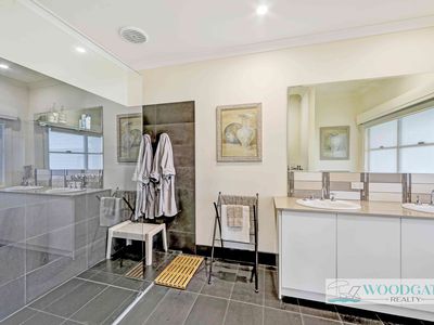 8 WALLUM STREET, Woodgate