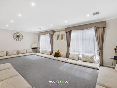 6 Silverstone Drive, Cranbourne