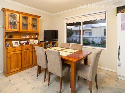 16 GAYVIEW DRIVE, Wodonga