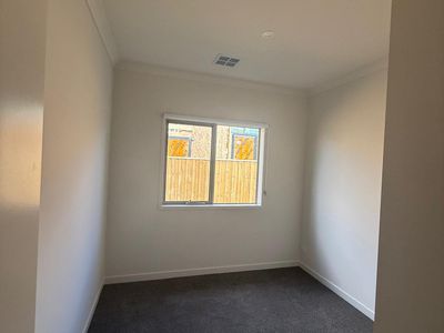 22 Lodge Way, Werribee