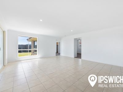 1 Peregrine Drive, Lowood