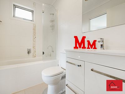 8 / 32 Coane Street, Holder