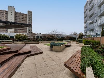 M313 / 188 Macaulay Road, North Melbourne