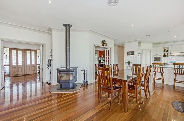 35 The Ridge, Oaklands Junction