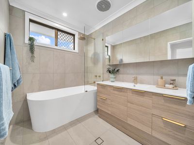 97-99 Cassowary Street, Freshwater