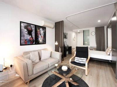 706 / 30 - 34 Bray Street, South Yarra