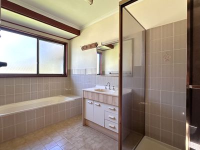 19 The Parkway South, Mallabula