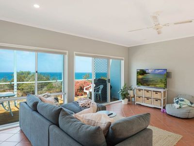 2 / 180 Pacific Way, Tura Beach