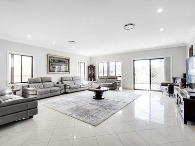 16 Rainham Circuit, West Hoxton