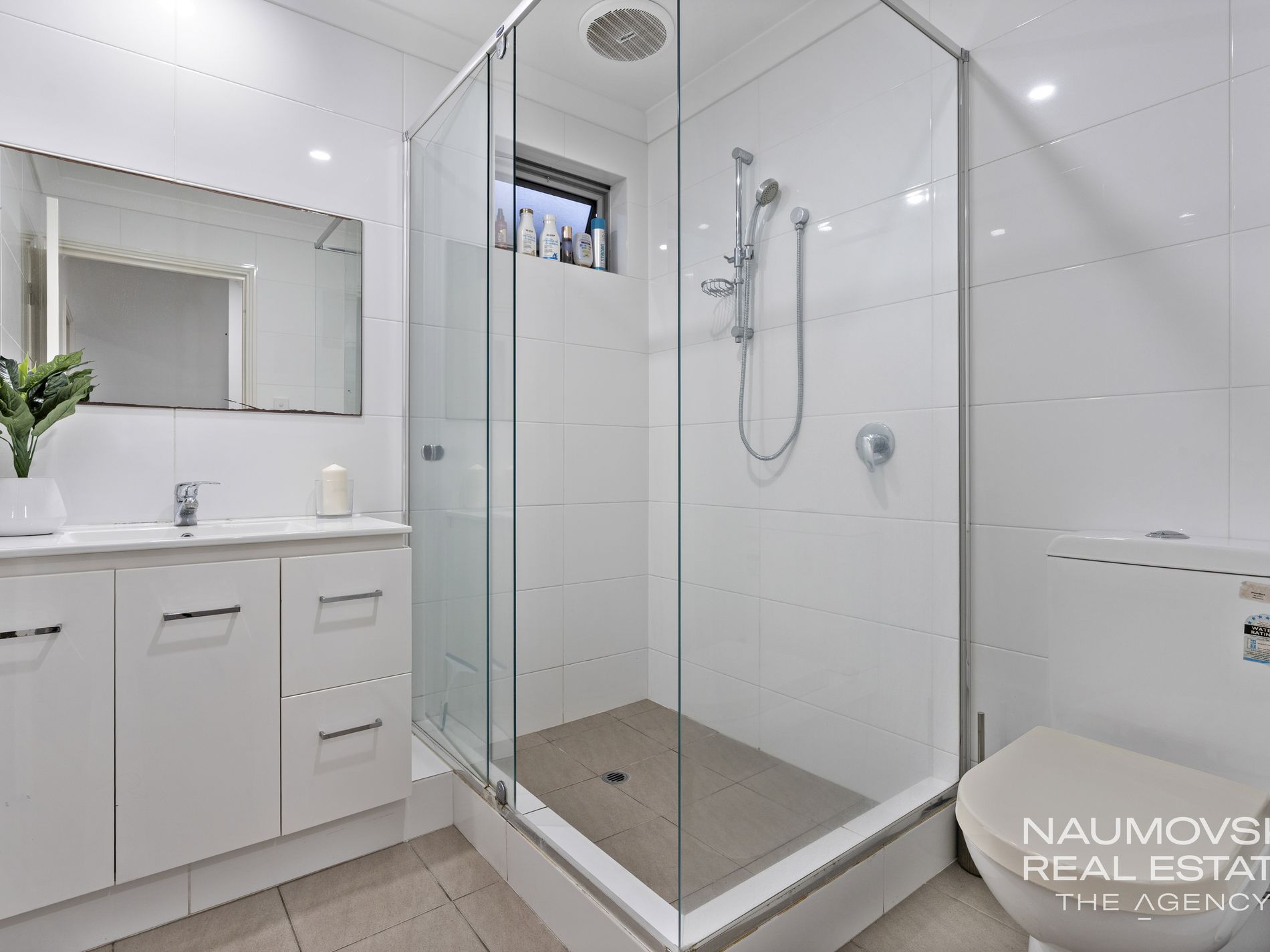 1 / 150 Ravenswood Drive, Nollamara