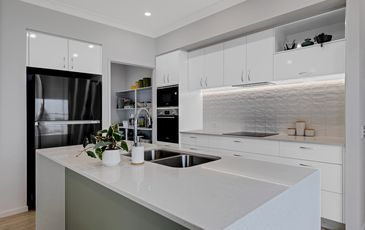 200 / 25 Banya Avenue, Nirimba