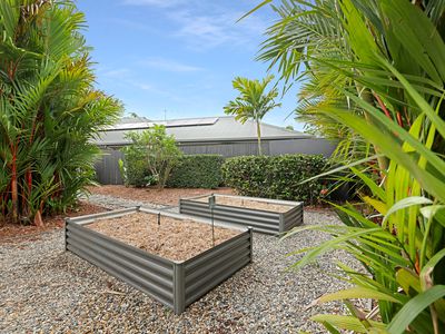32 Iridescent Drive, Trinity Park