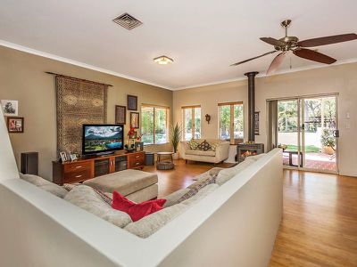 31 Oak Way , Baldivis