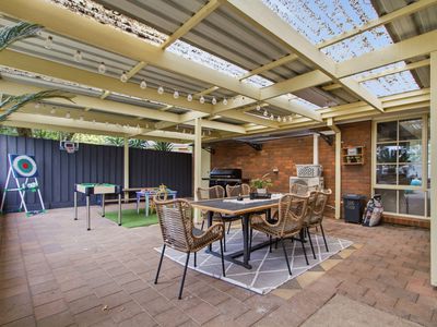 6 Brett Court, Sale