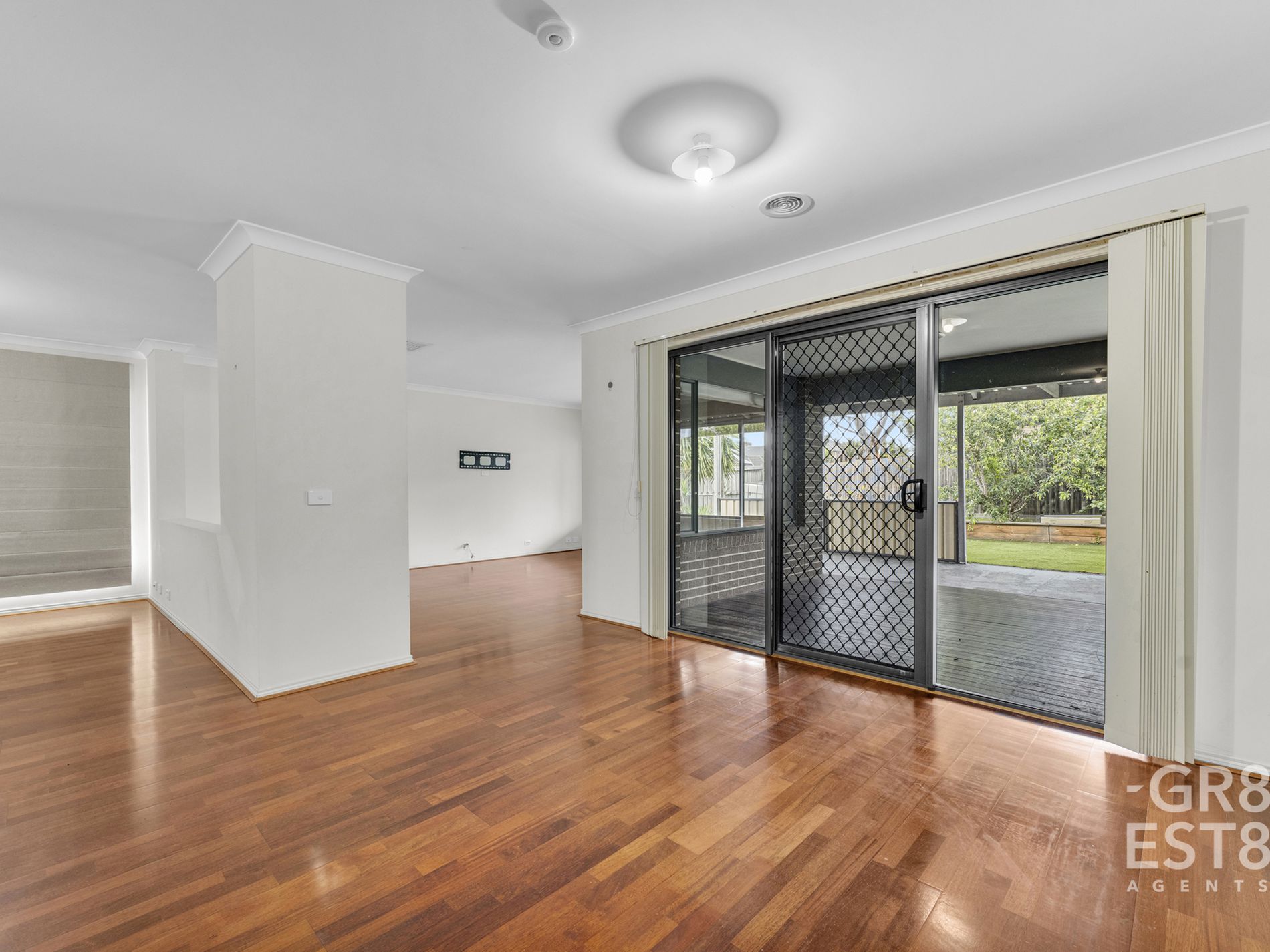 5 Parnum Place, Lynbrook