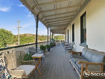 1-3 Bank Street, Avenel