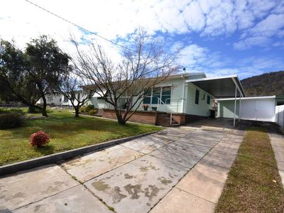 16 Beauty Avenue, Mount Beauty