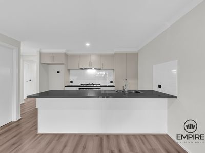 18 Jessfield Terrace, Cranbourne East