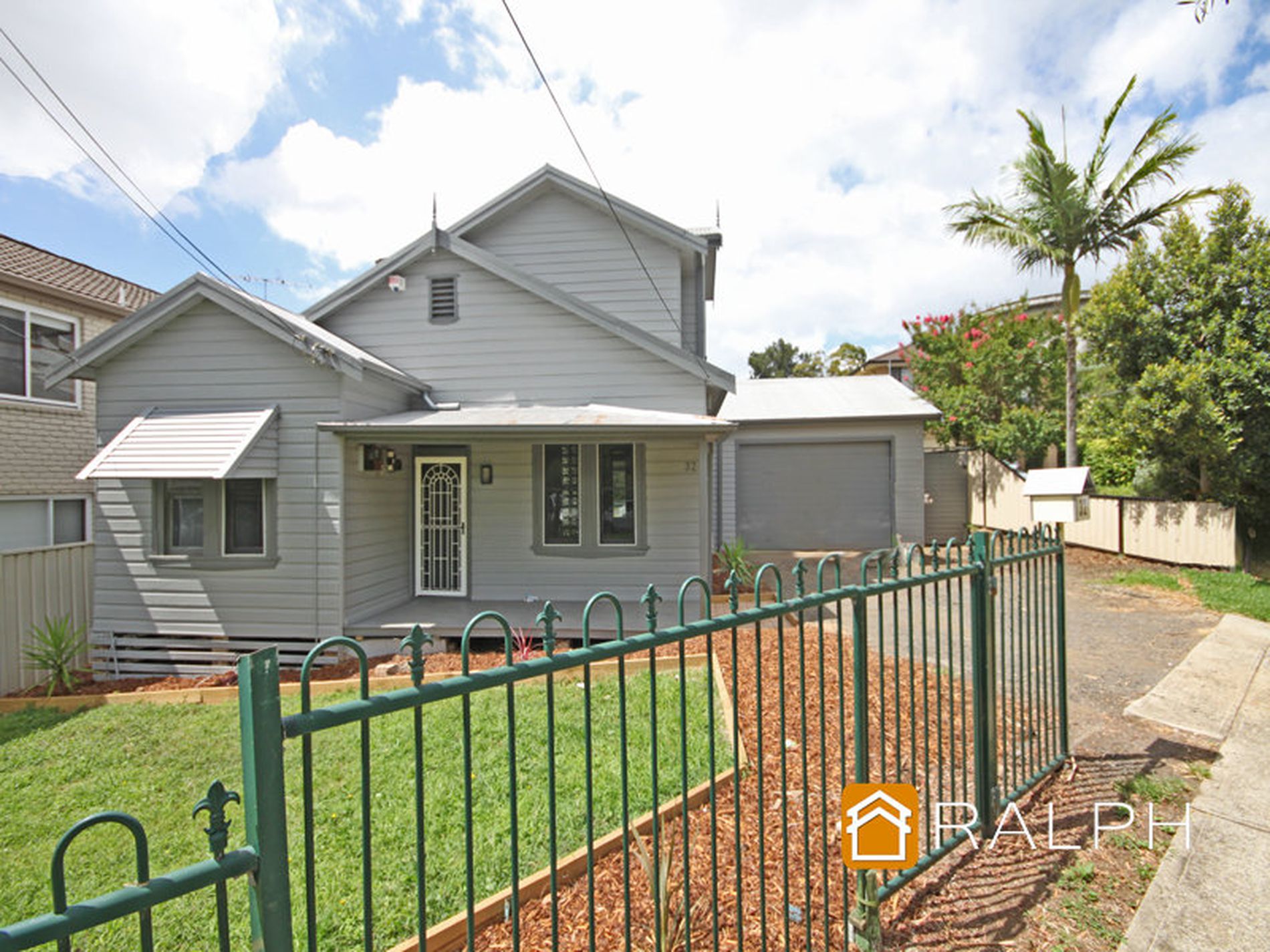 32 Canarys Road, Roselands