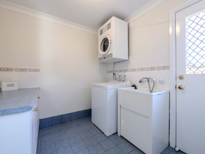 18 Lancaster Park Place, Dubbo