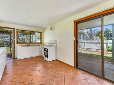 5 Wentworth Street, Beachport