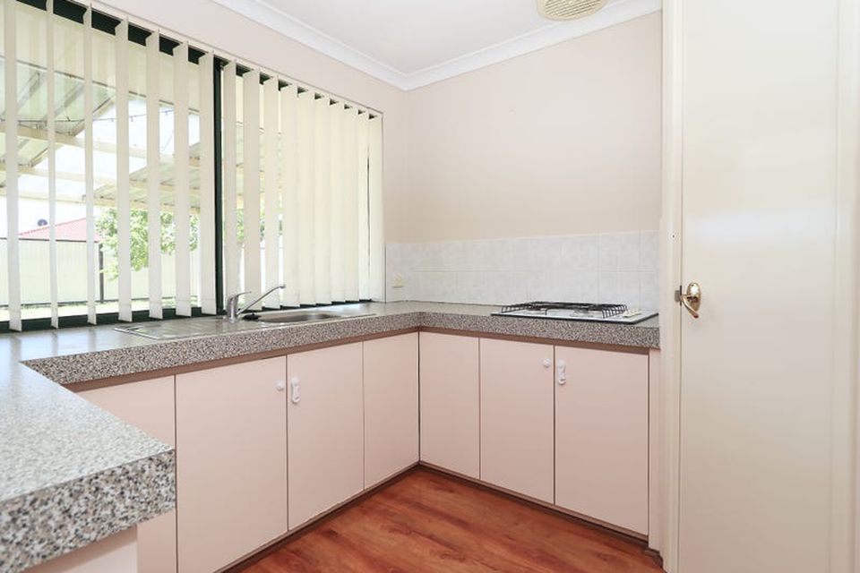 58 Oakwood Crescent, Waikiki