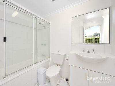 1C / 3-7 The Strand, Townsville City