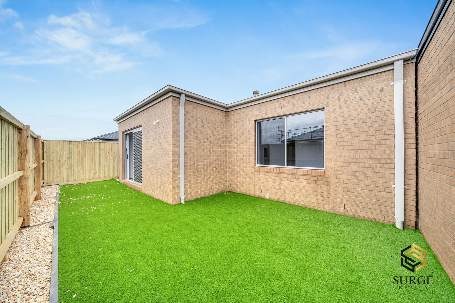 8 Petunia Crescent, Armstrong Creek