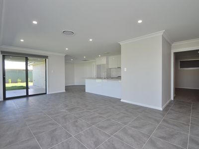 2 Venetian Court, Dubbo