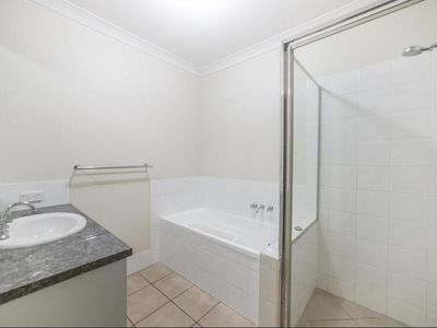 24 Armani Avenue, Pimpama