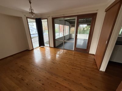 115 The Parkway, Bradbury
