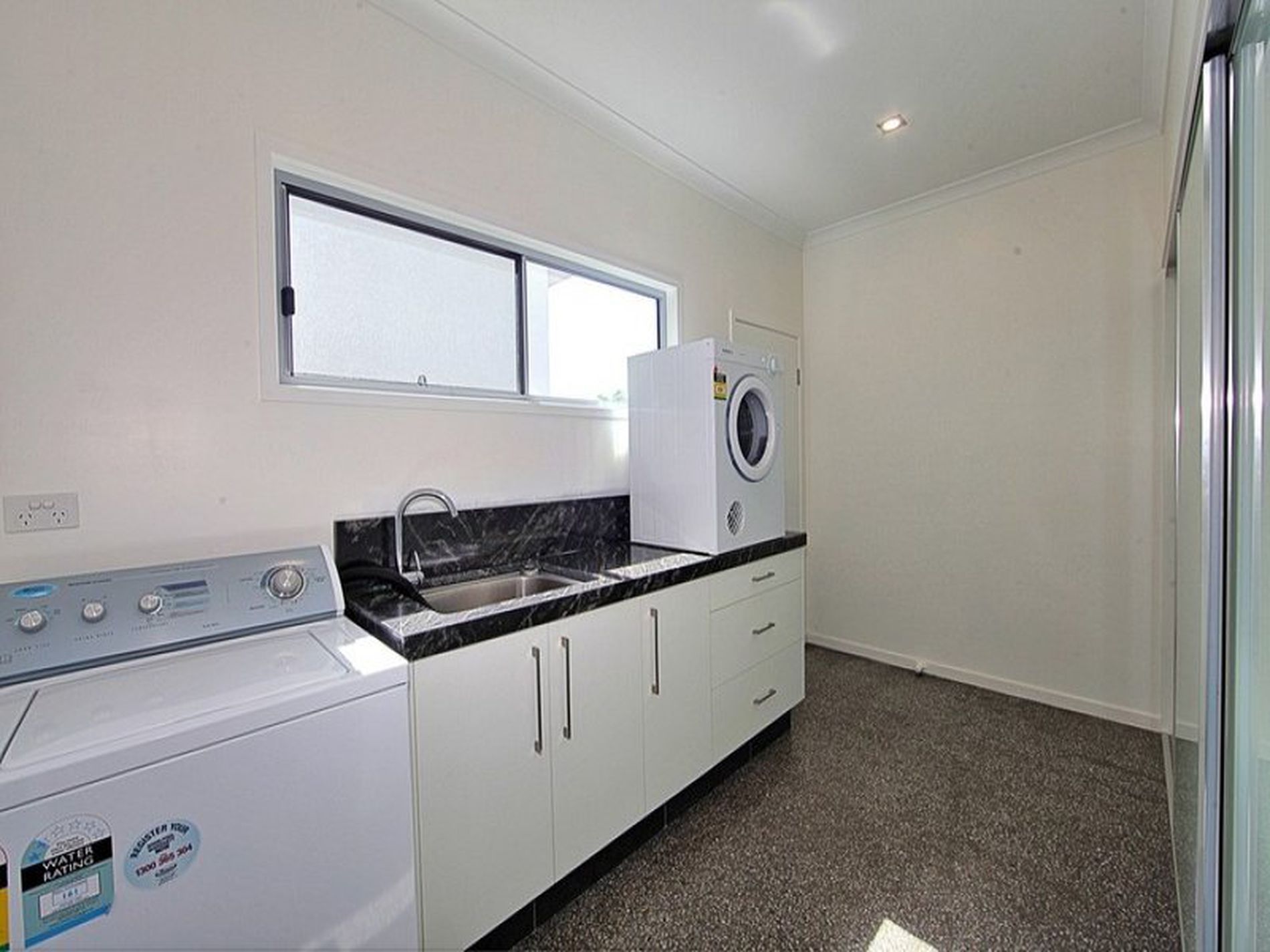 84 Acacia Street, Woodgate