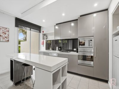 1005 / 3 Birkdale Place, Magenta