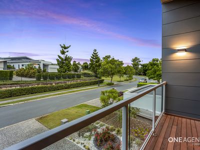 62 Crest Ridge Parade, Brookwater