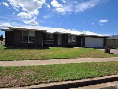 24 Hammond Street, Dubbo