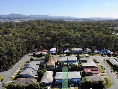 2 / 6 Spirula Street, Coomera