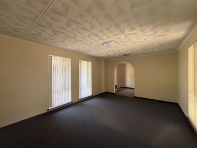 13 Scole Place, Huntingdale