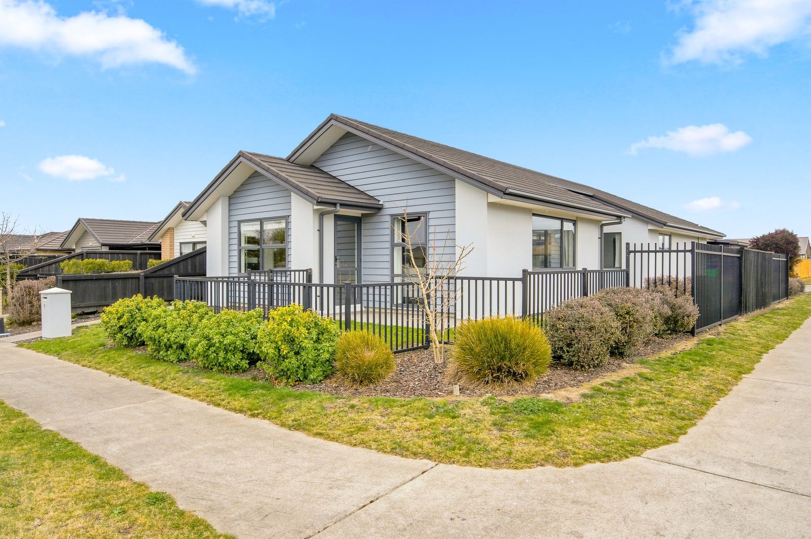 2 Wallingford Crescent