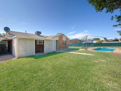 8 WIRILDA CLOSE, Wodonga