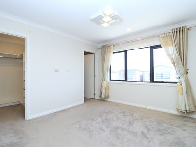 6 McQuoids Road, Flat Bush