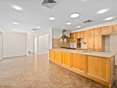 10 Malvern Close, St Johns Park