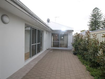 11 Fairway, Yokine