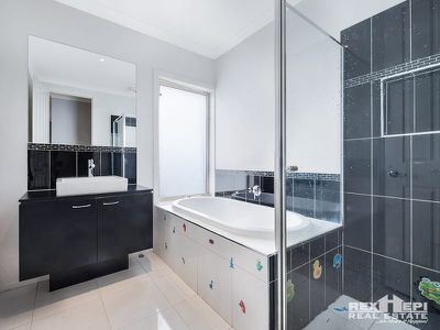 16 Tilden Rise, Cranbourne North