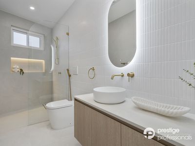 27A Metcalfe Avenue, Moorebank