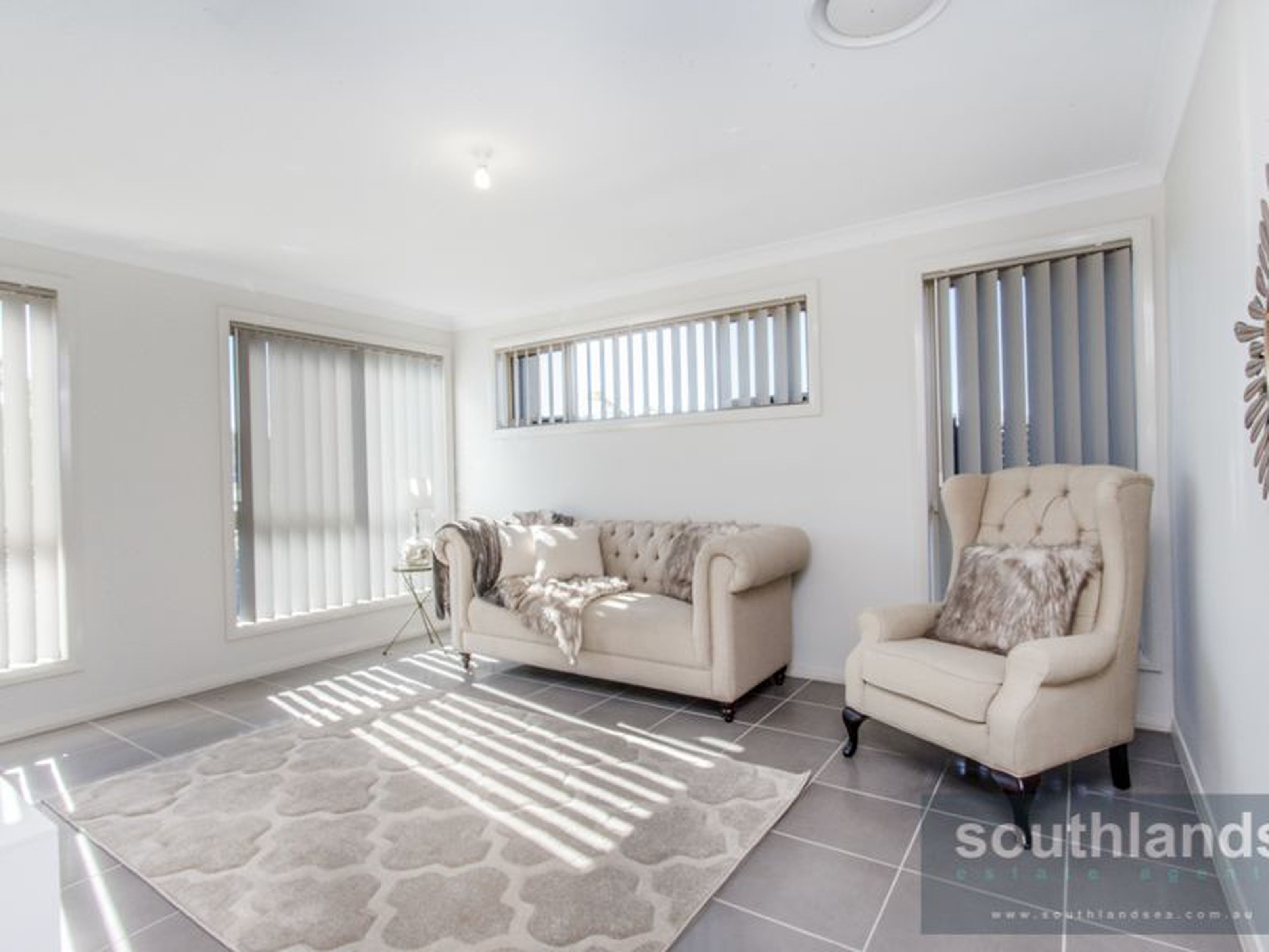 2 Lakeside Parade, JORDAN SPRINGS