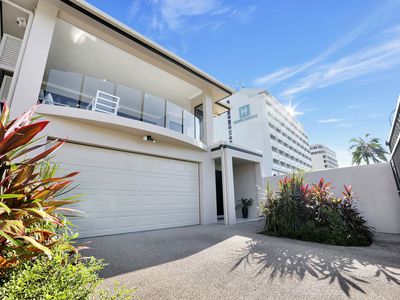 203 Esplanade, Cairns North