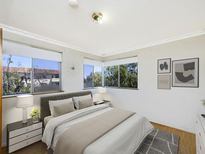 33 Robert Street, Como