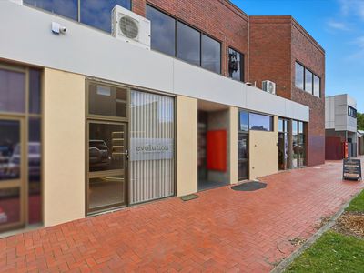 6 & 8 / 92 Railway Street South, Altona